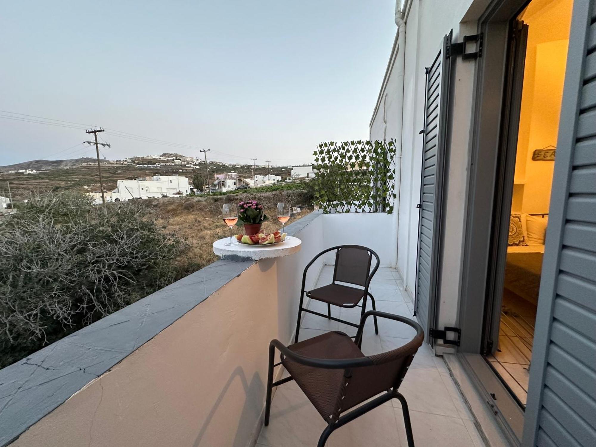 Nicole Rooms Santorini Vothon Exterior photo