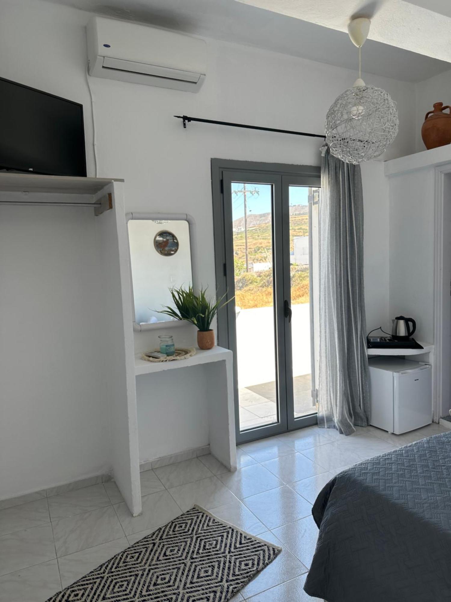 Nicole Rooms Santorini Vothon Exterior photo