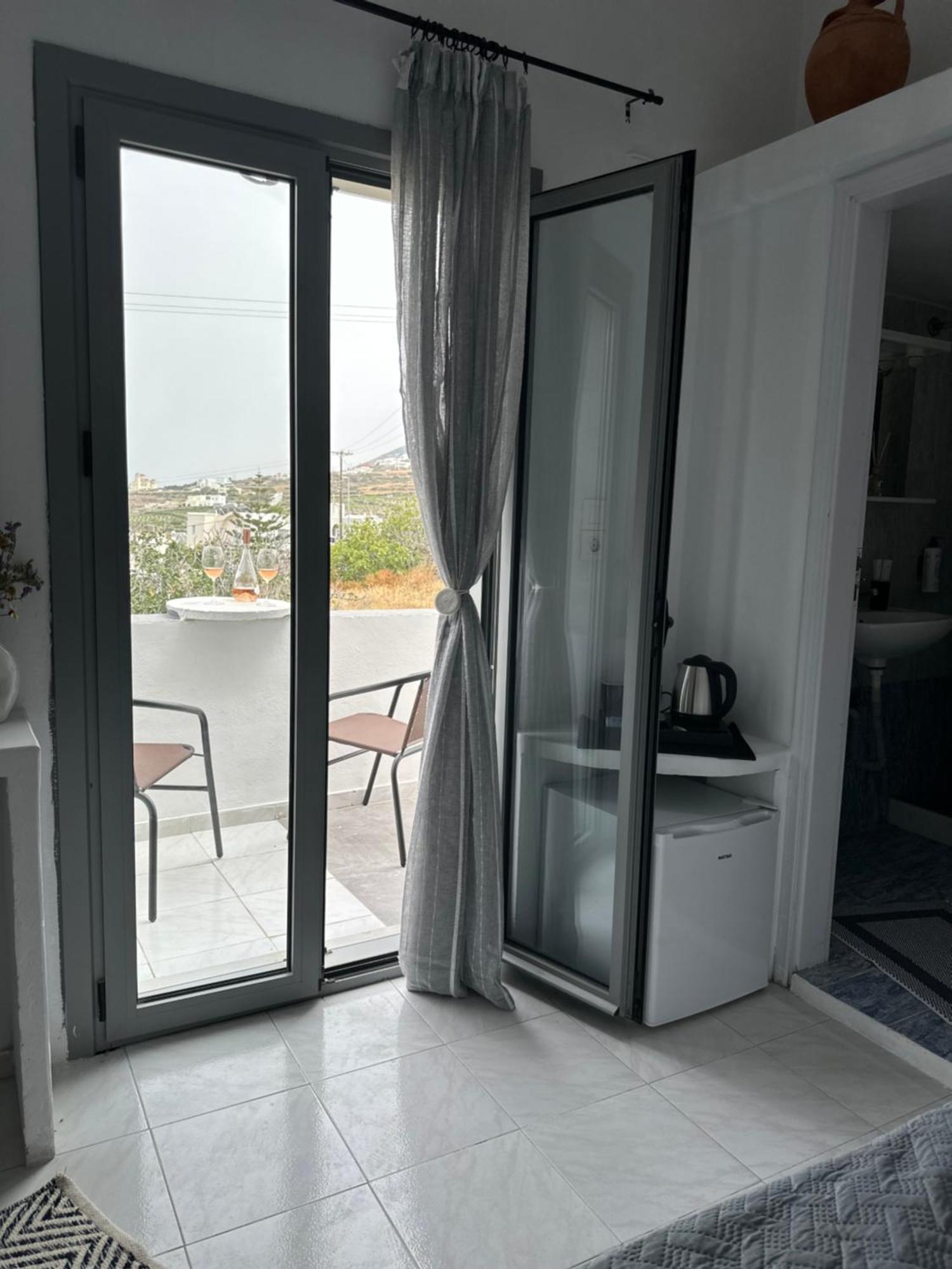 Nicole Rooms Santorini Vothon Exterior photo